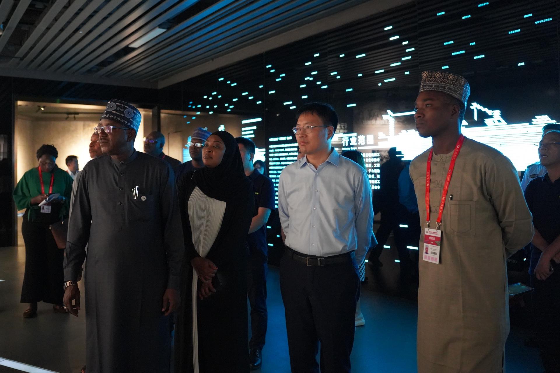 金狮贵宾会·宾至如归-尊贵显赫