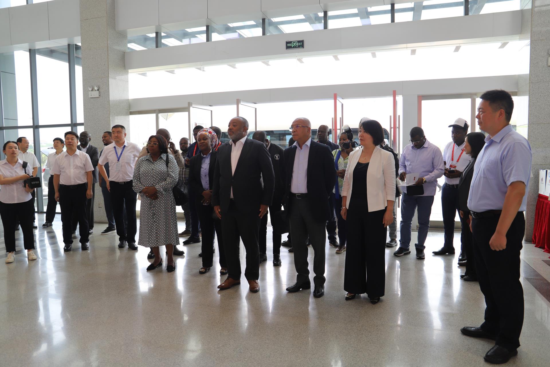 金狮贵宾会·宾至如归-尊贵显赫