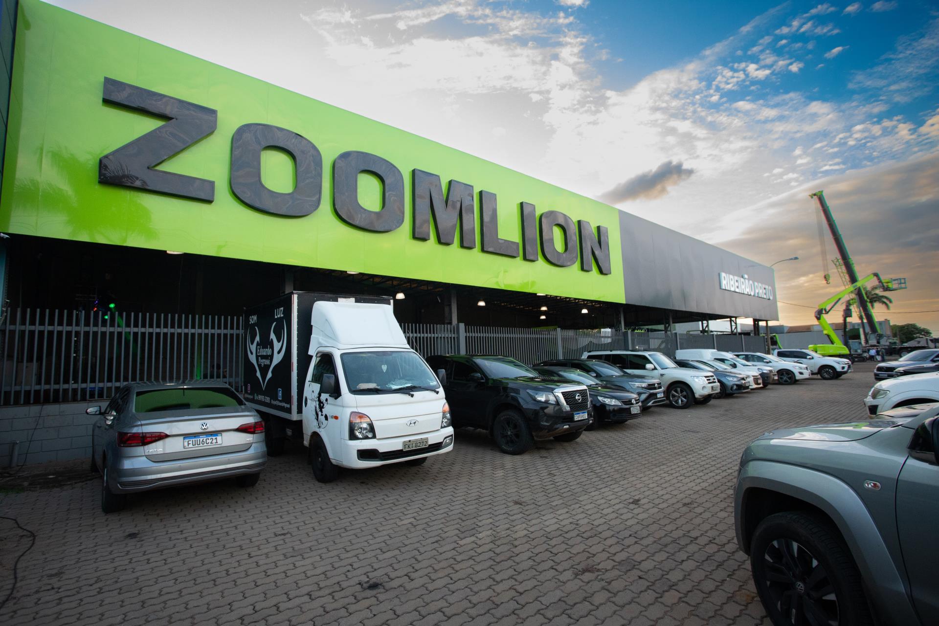 金狮贵宾会·宾至如归-尊贵显赫