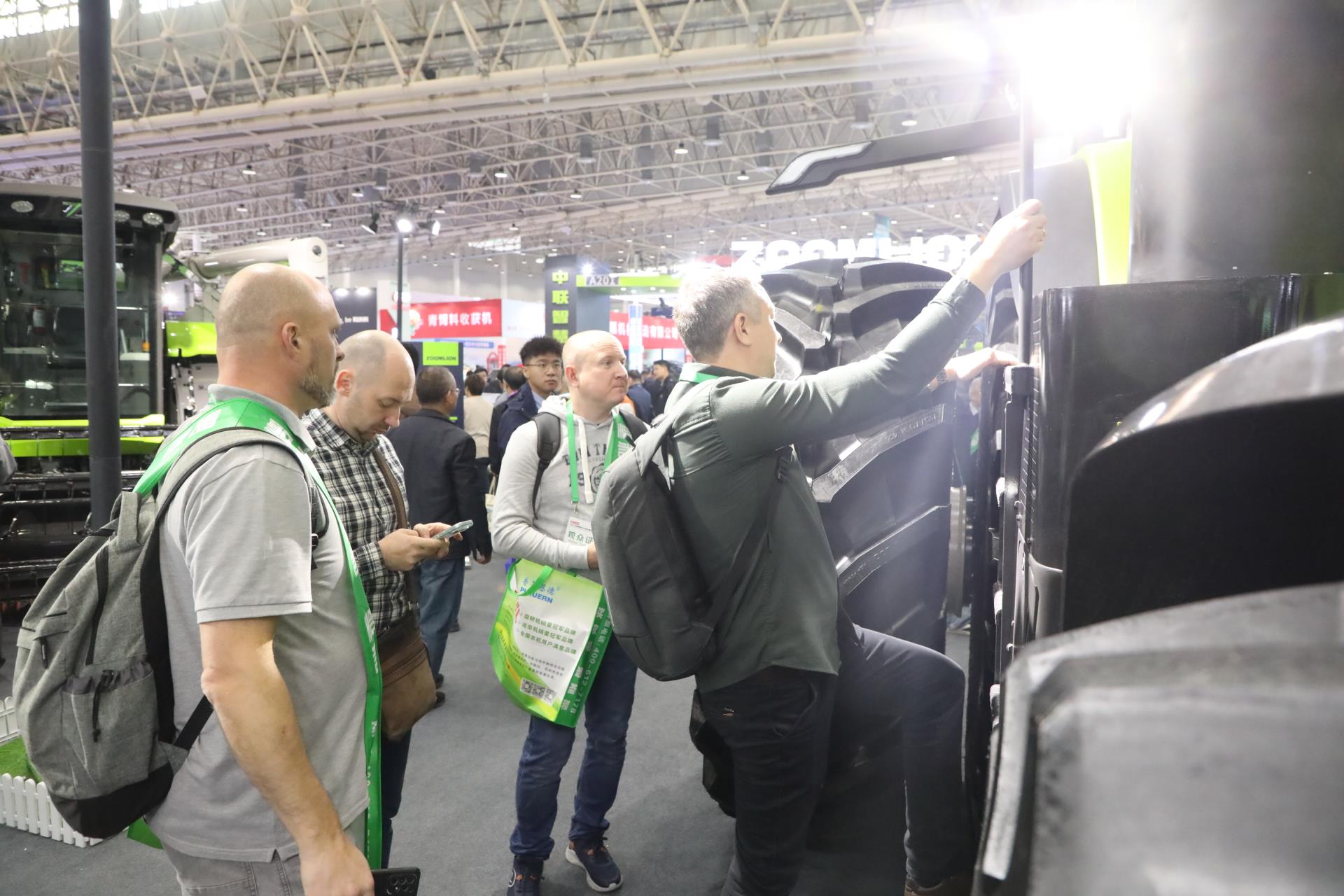 金狮贵宾会·宾至如归-尊贵显赫