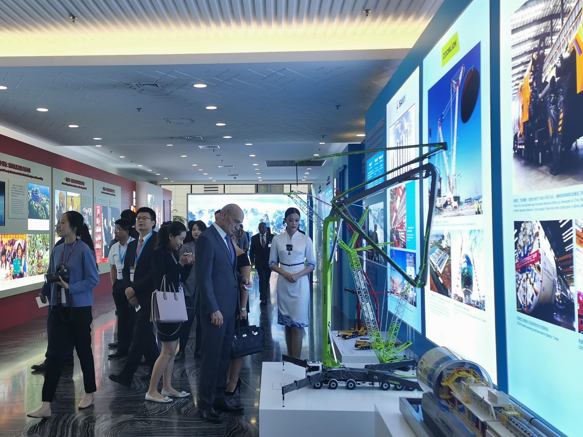 金狮贵宾会·宾至如归-尊贵显赫